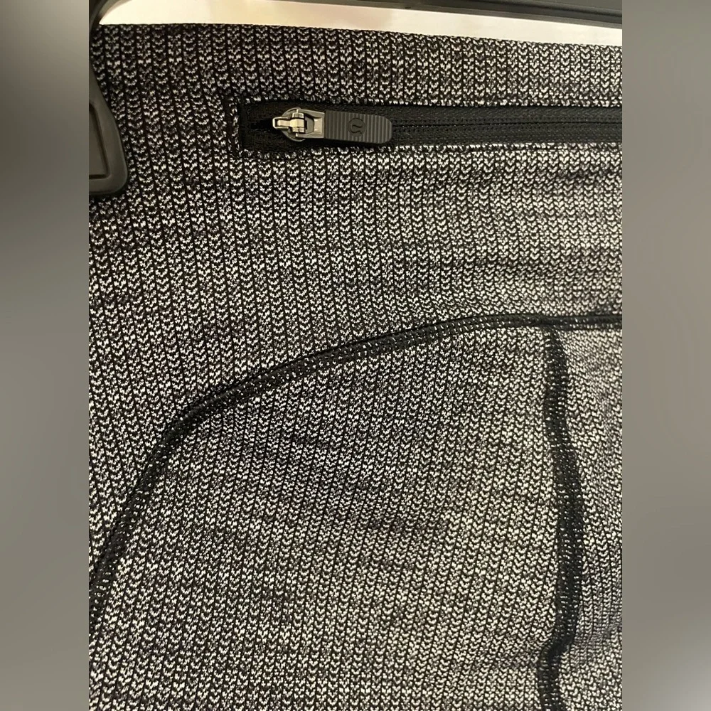 Lululemon Speed Up Tight 28